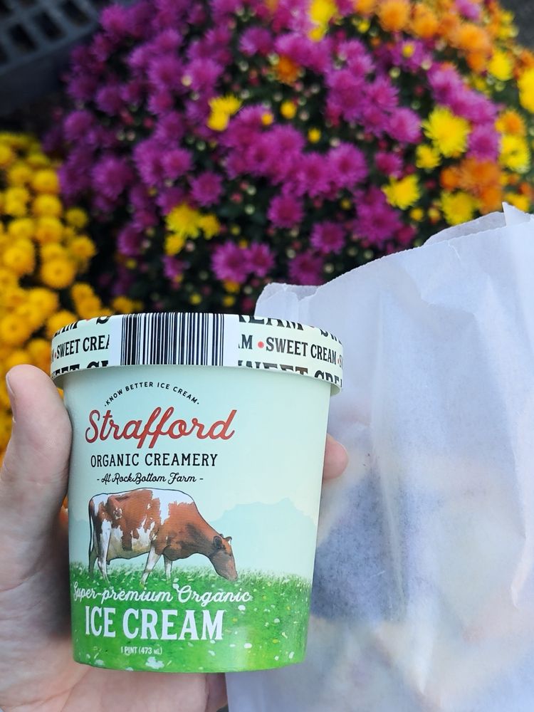 Reading Greenhouses & Farm Market Logo