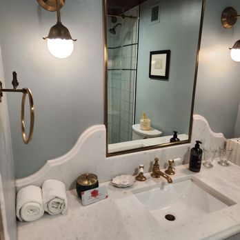 The Hotel Chalet - The bathroom was really beautiful... - Hotels Near Me - Chattanooga, Tennessee The Hotel Chalet - The bathroom was really beautiful... - Hotels Near Me - Chattanooga, Tennessee