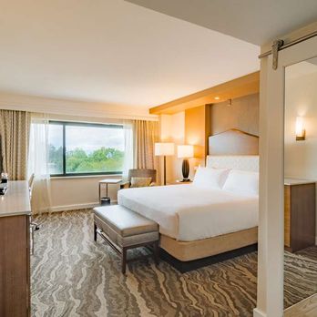 The Inverness Denver, a Hilton Golf & Spa Resort - Guest room - Hotels Near Me - Englewood, Colorado The Inverness Denver, a Hilton Golf & Spa Resort - Guest room - Hotels Near Me - Englewood, Colorado