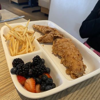 Summer House - Picnic Fried Chicken Basket for Kids - New American Near Me - Las Vegas, Nevada Summer House - Picnic Fried Chicken Basket for Kids - New American Near Me - Las Vegas, Nevada