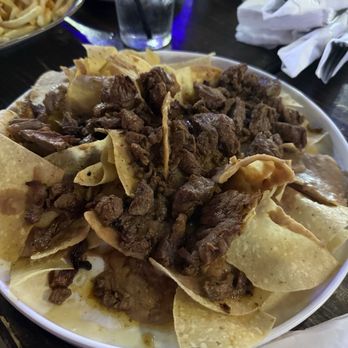 Stratos DELuX - Fajita nachos that came w no cheese - Greek Near Me - Dallas, Texas