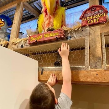 Frizzle Chicken Cafe - Inside - Breakfast & Brunch Near Me - Pigeon Forge, Tennessee Frizzle Chicken Cafe - Inside - Breakfast & Brunch Near Me - Pigeon Forge, Tennessee