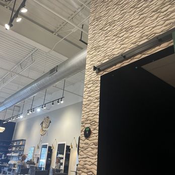 Julia James Salon - Love this place! Such a cute & trendy hair salon. Fabulous & friendly staff. Great quality!!! - Hair Salons Near Me - Bethel Park, Pennsylvania