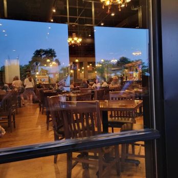 Franklins Public House - Outside looking inside from the patio . - Gastropubs Near Me - Palos Heights, Illinois Franklins Public House - Outside looking inside from the patio . - Gastropubs Near Me - Palos Heights, Illinois