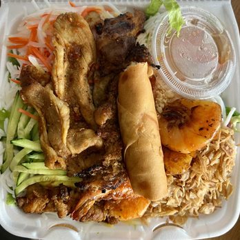 Pho2000 - 23. Grilled Pork and Shrimp with Vermicelli - Vietnamese Near Me - Artesia, California Pho2000 - 23. Grilled Pork and Shrimp with Vermicelli - Vietnamese Near Me - Artesia, California