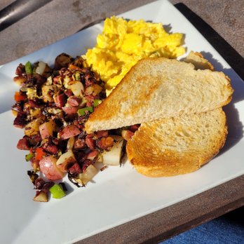 Murphy's Law - Corned Beef & Hash - Irish Near Me - Chandler, Arizona