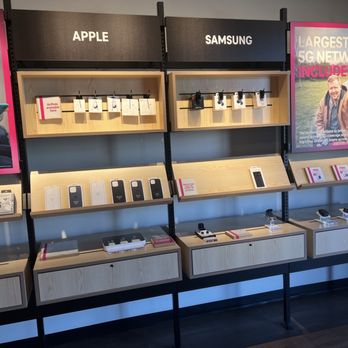 T-Mobile - Headphones and accessories - Mobile Phones Near Me - Hurricane, Utah