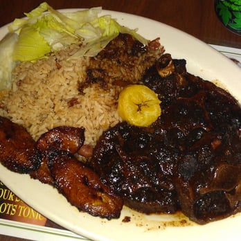 Rincon Tropical - Oxtail, broen rice with pigeon peas, sweet plantain, yuca and marinated onions... Gotta try - Spanish Near Me - Perth Amboy, New Jersey