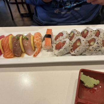 Niko Niko - Sushi combo with spicy tuna roll - Japanese Near Me - Cerritos, California