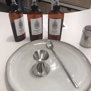 AURA Candle Bar - Candle Stores Near Me - Chicago, Illinois AURA Candle Bar - Candle Stores Near Me - Chicago, Illinois