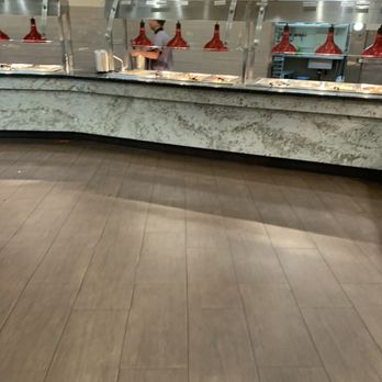 Four Seasons Buffet - Packing up food well before closing - Buffets Near Me - Cerritos, California