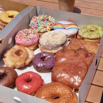 Randy's Donuts - @serenaventures - Donuts Near Me - Pasadena, California Randy's Donuts - @serenaventures - Donuts Near Me - Pasadena, California