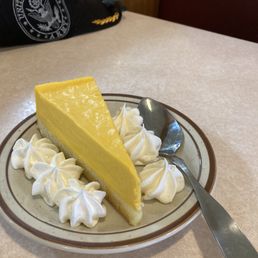 Mango Mousse pie