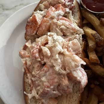 Neptune Oyster - Lobster roll - Seafood Near Me - Boston, Massachusetts