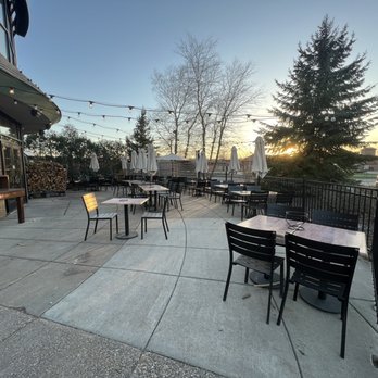 Pizzeria Pezzo - Patio - Pizza Near Me - Woodbury, Minnesota Pizzeria Pezzo - Patio - Pizza Near Me - Woodbury, Minnesota