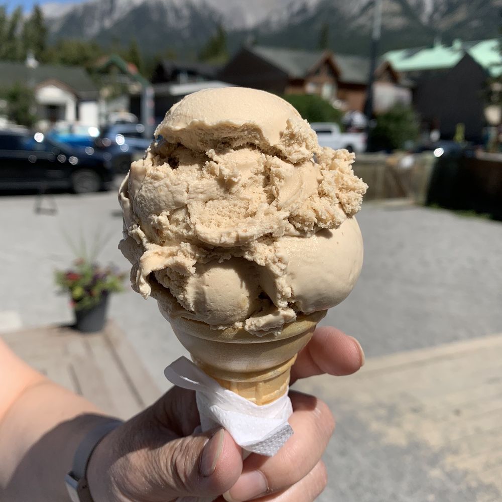 Old School Bus Ice Cream - Maple Walnut - Ice Cream & Frozen Yogurt Near Me - Canmore, Alberta