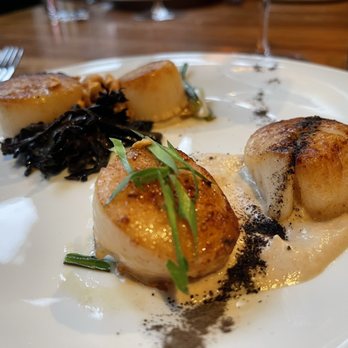 84 Yesler - Seared scallops - Italian Near Me - Seattle, Washington 84 Yesler - Seared scallops - Italian Near Me - Seattle, Washington