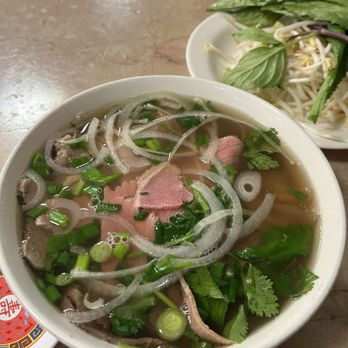 Pho Dai Loi 2 - 12. Noodle Soup with Eye Round Steak and Marble Brisket - Vietnamese Near Me - Atlanta, Georgia Pho Dai Loi 2 - 12. Noodle Soup with Eye Round Steak and Marble Brisket - Vietnamese Near Me - Atlanta, Georgia