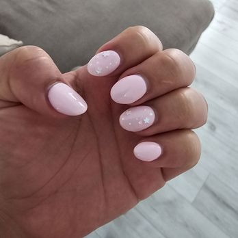 Chloe Nails - Short oval shape acrylics - Nail Salons Near Me - Lomita, California