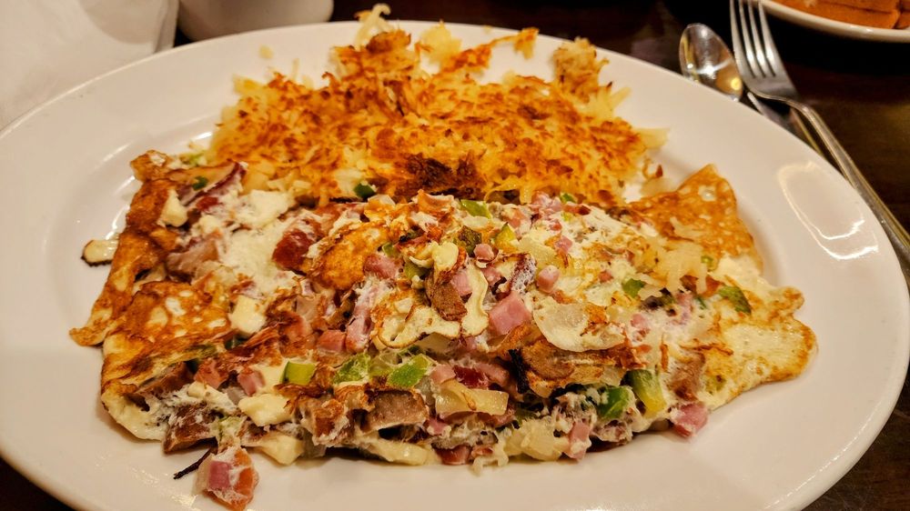 THE KETTLE & GRILLE 225 Photos & 298 Reviews 230 N Maple Ave