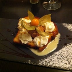 Brioche perdue et glace au caramel! Une tuerie!