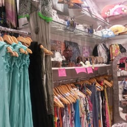 Embrujo - Abanicos,vestidos, cuadros y carteras