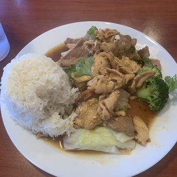 Chon Tong Thai Cafe - Thai Near Me - La Vergne, Tennessee Chon Tong Thai Cafe - Thai Near Me - La Vergne, Tennessee