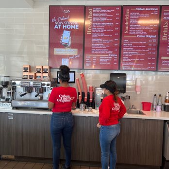 CAO Bakery & Cafe - Cuban Near Me - Hollywood, Florida
