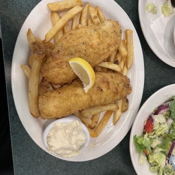 Metro Diner - Fish & Chips , Caesar Salad with tomatoes - American Near Me - Altamonte Springs, Florida Metro Diner - Fish & Chips , Caesar Salad with tomatoes - American Near Me - Altamonte Springs, Florida