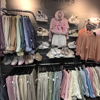 Plato's Closet - Used, Vintage & Consignment Near Me - Dayton, Ohio