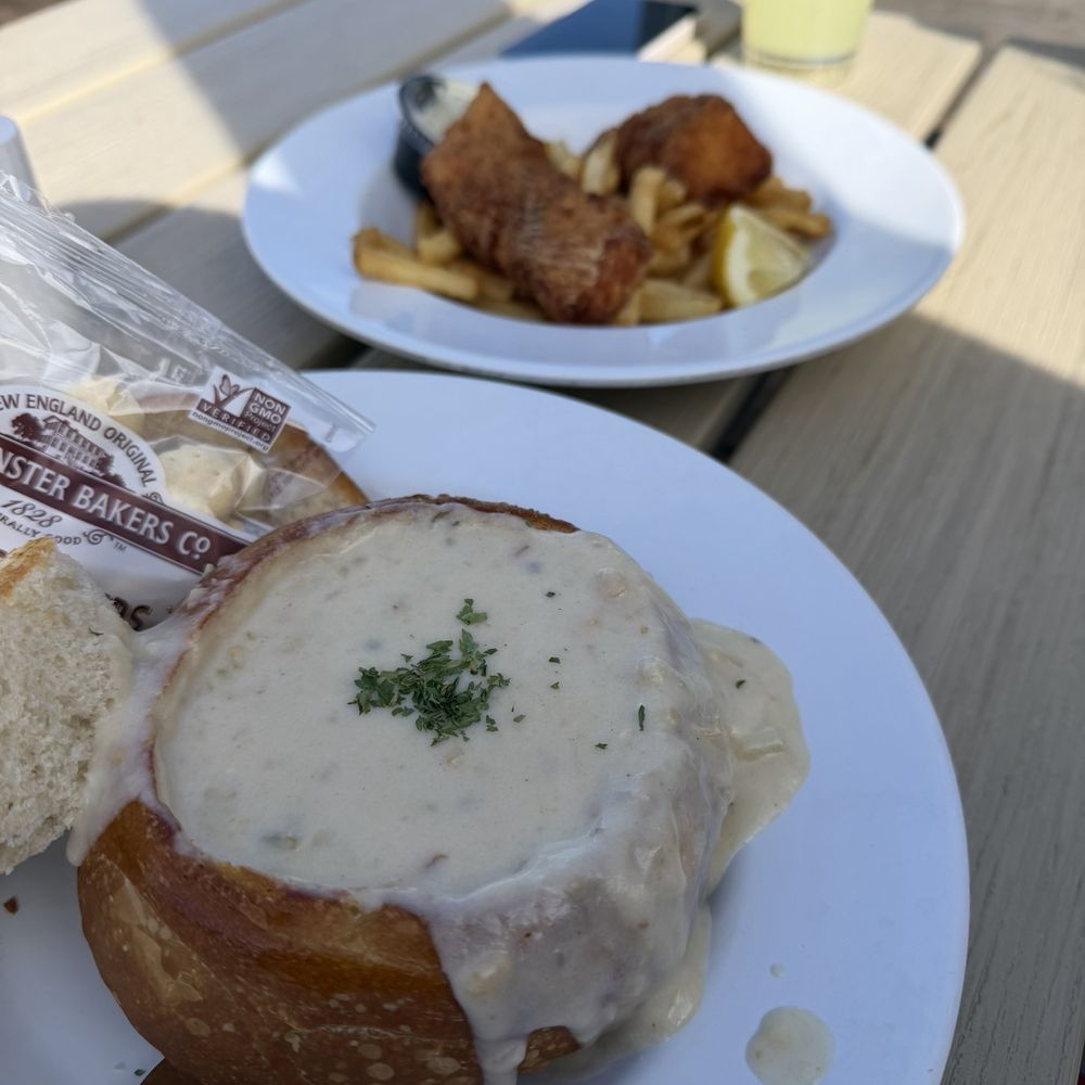 Mersea's - Clam chowder in a bread bowl and fish and chips - Bars Near Me - Avila Beach, California