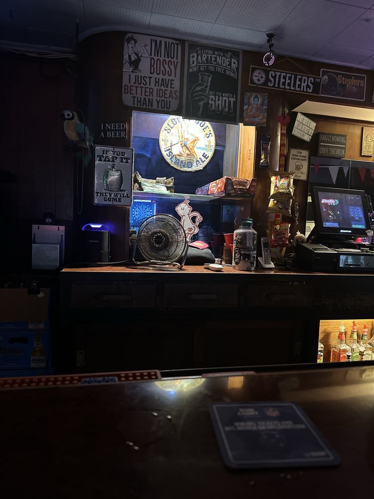 Dock's Cocktails Logo