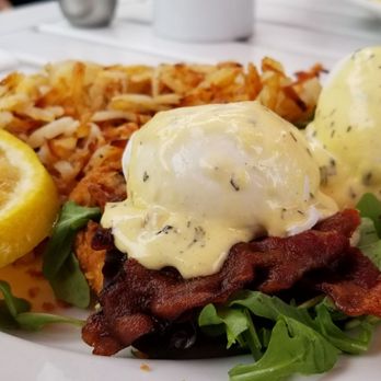 Shorehouse Kitchen - Bacon eggs Benedict with side of potato hash - Coffee & Tea Near Me - La Jolla, California Shorehouse Kitchen - Bacon eggs Benedict with side of potato hash - Coffee & Tea Near Me - La Jolla, California