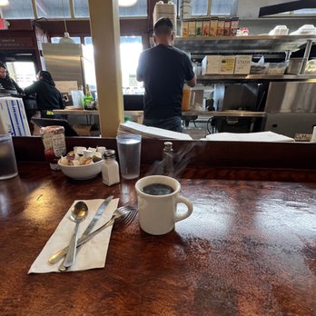 Oakland Grill - Inside - Breakfast & Brunch Near Me - Oakland, California Oakland Grill - Inside - Breakfast & Brunch Near Me - Oakland, California
