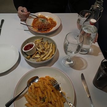 Four Bricks By La Crosta - Italian Near Me - Whittier, California Four Bricks By La Crosta - Italian Near Me - Whittier, California