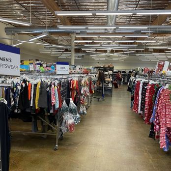 Goodwill Donation Center Hayward - Inside - Donation Center Near Me - Hayward, California Goodwill Donation Center Hayward - Inside - Donation Center Near Me - Hayward, California