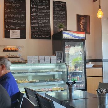 Jerome's Cafe & Bakery - Pastry cold case - Cafes Near Me - Clearwater, Florida