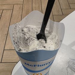 McDonald's - Oreo mcflurry