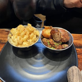 Whiskey 'N Rye Smokehouse - Mac and cheese and garlic potato's - Barbeque Near Me - Solvang, California Whiskey 'N Rye Smokehouse - Mac and cheese and garlic potato's - Barbeque Near Me - Solvang, California