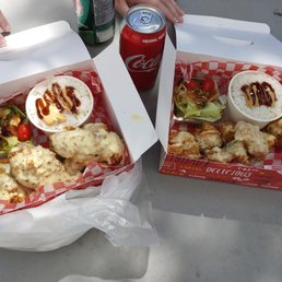We had the Creamy Garlic style fried chicken. We had the Creamy Garlic style fried chicken.