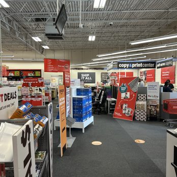 Staples - Shipping Centers Near Me - Boynton Beach, Florida