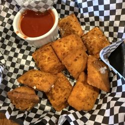 Pizza Como & PC Pub - Deep fried cheese ravioli.