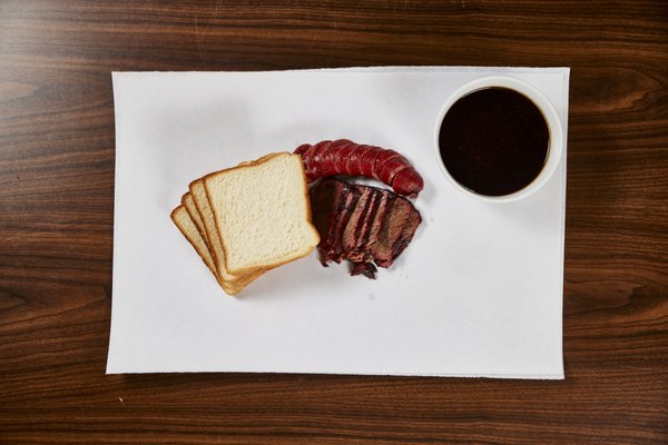 Tony DeMaria's BBQ by null