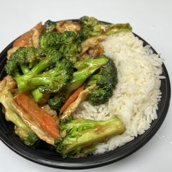 Trio Taste Chinese And Thai Food - Chicken broccoli lunch