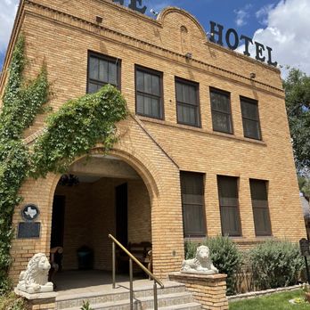 Gage Hotel - Hotels Near Me - Marathon, Texas