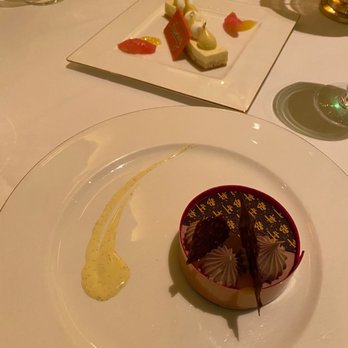 Wing Lei - Coffee and chocolate mousse - Chinese Near Me - Las Vegas, Nevada