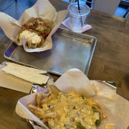 Green chili cheese fries review
