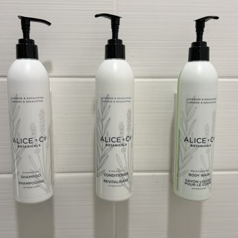 SpringHill Suites by Marriott Milpitas Silicon Valley - Full Size Toiletries in Shower - Hotels Near Me - Milpitas, California SpringHill Suites by Marriott Milpitas Silicon Valley - Full Size Toiletries in Shower - Hotels Near Me - Milpitas, California