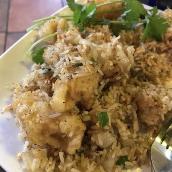 Deckhand Oyster Bar - Salt and pepper calamari fried rice (it was ok) - Seafood Near Me - Austin, Texas