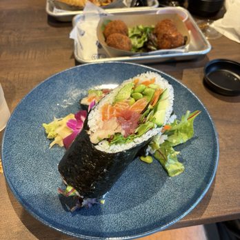 Wave Sushi - Asian Fusion Near Me - Maitland, Florida